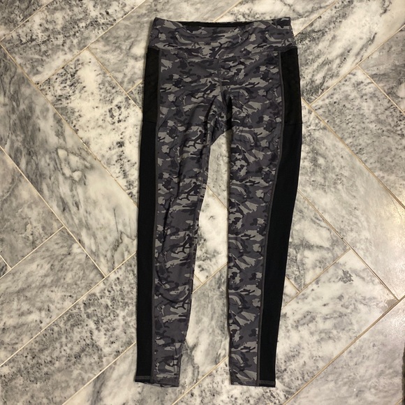 rabbit Pants - Run in Rabbit Black Gray Camo Running Pants